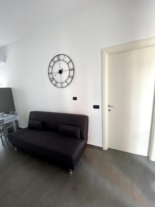Nice House Luminoso Con Terrazzo Γκαλλαράτε Εξωτερικό φωτογραφία